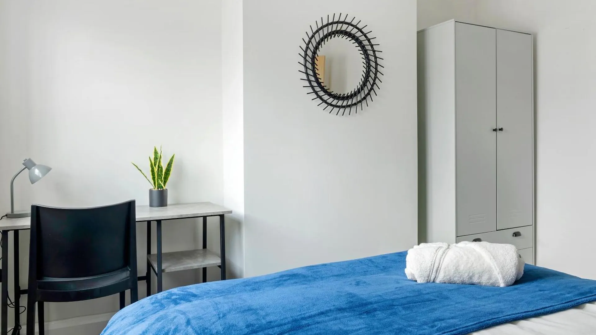 Holiday home Lovely 2 Bedroom House - Free Parking - Accommodation Near Qmc Hospital & University Of Nottingham - Suitable For Short Stays & Long Stays United Kingdom