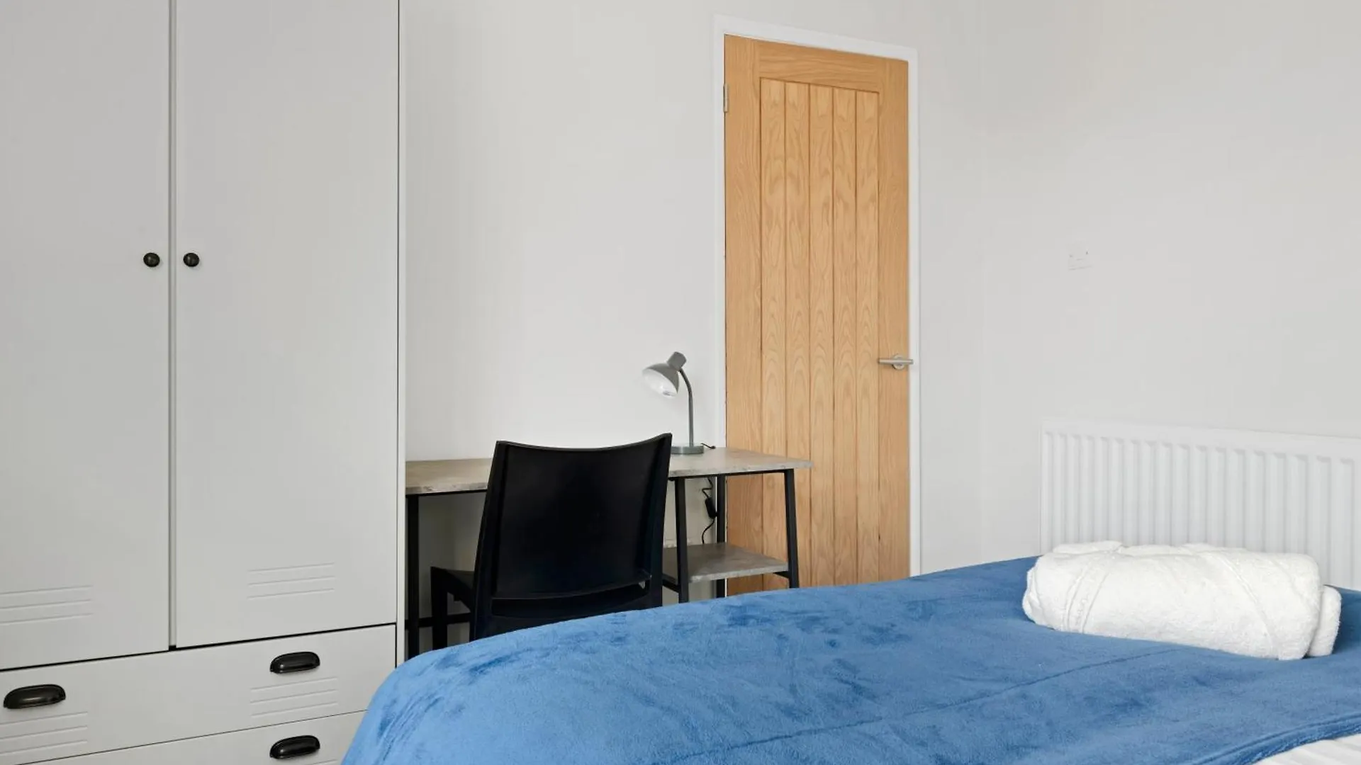 Holiday home Lovely 2 Bedroom House - Free Parking - Accommodation Near Qmc Hospital & University Of Nottingham - Suitable For Short Stays & Long Stays