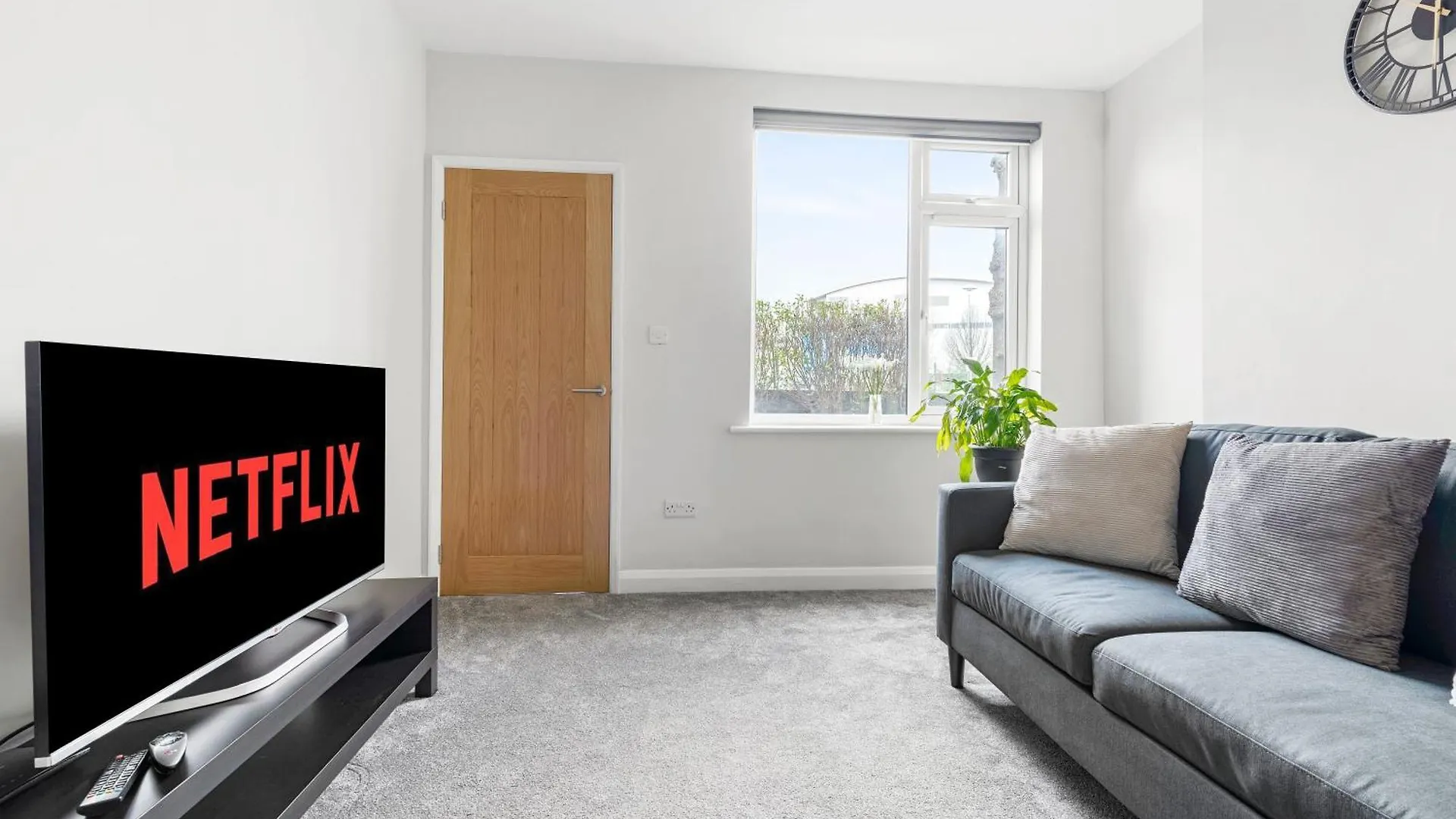 Lovely 2 Bedroom House - Free Parking - Accommodation Near Qmc Hospital & University Of Nottingham - Suitable For Short Stays & Long Stays location
